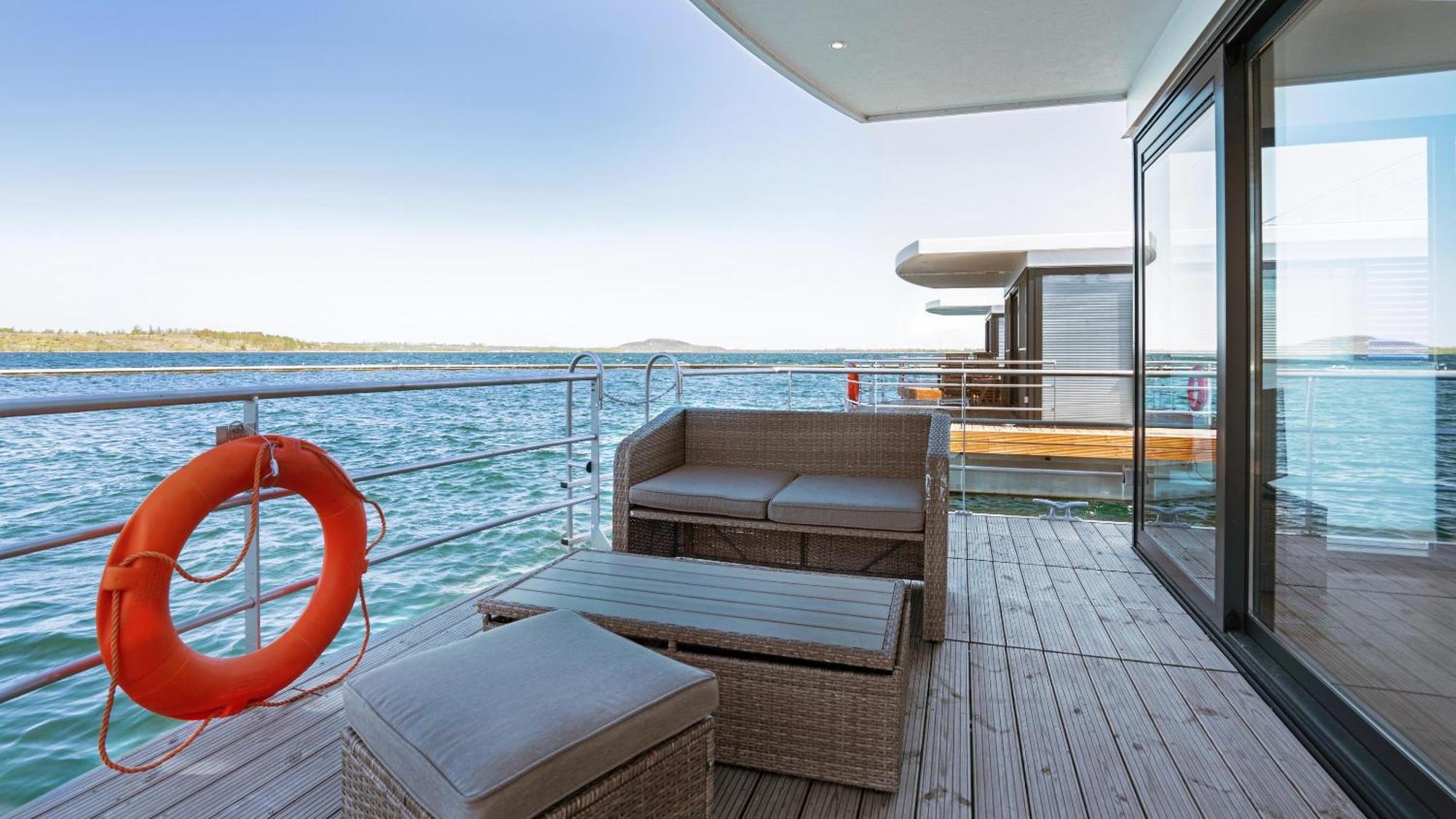 Hausboot Geiseltalsee - Floating House - Well Hausboote - Family & Friends Braunsbedra ภายนอก รูปภาพ